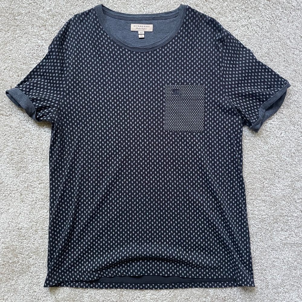 Burberry mens authentic black paisley tee. Sized xxl, fits closer to xl